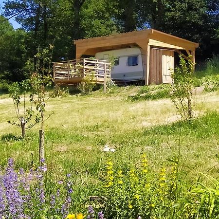 Carazen , Caravane Chauffee Saint-Sylvain-Bellegarde Eksteriør bilde